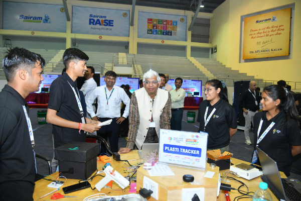 Innovation gains speed on Day 3 at SIH 2025 (17)