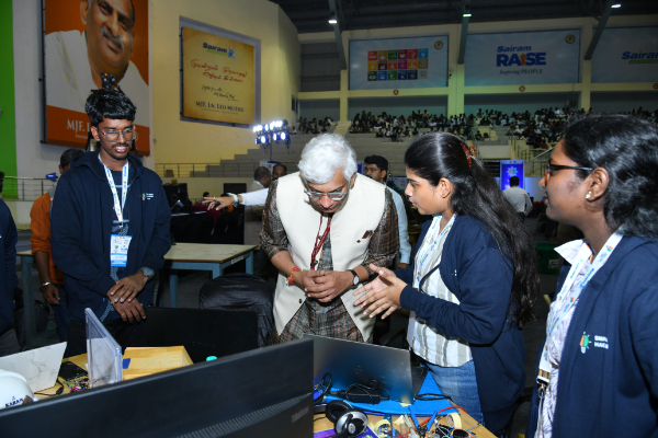 Innovation gains speed on Day 3 at SIH 2025 (2)